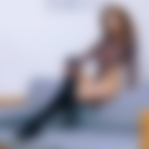 Sextreffen in Frankfurt Escort Managerbegleitung Lorencia für intime Küssen bei Agentur spontan treffen