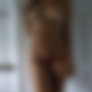 Escort Frankfurt Rotlichtanzeige Elite Model Meghan Hot Umschnalldildo buchen